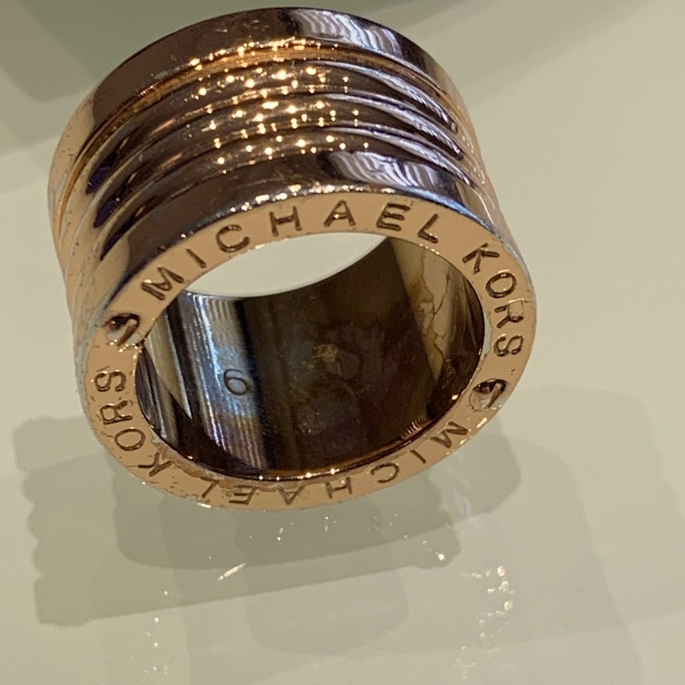 Michael Kors Rose Tone Authentic Barrel Ring SZ 6